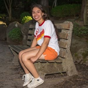 Meet your Posher, Magdalena